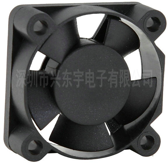 散热风扇转速受什么影响？